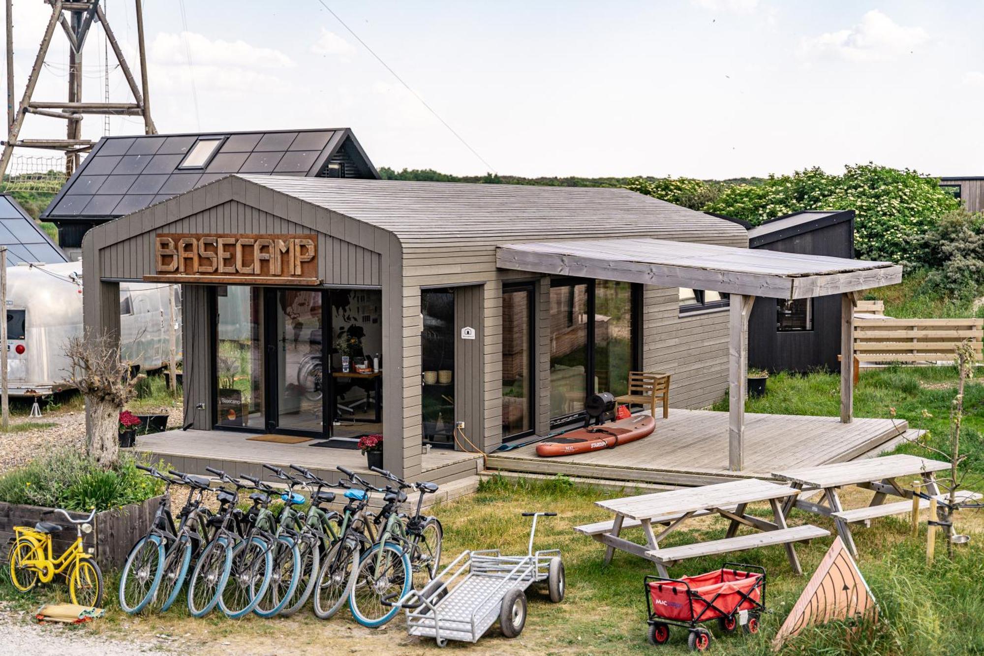 Basecamp Tiny House Eco-Resort Ijmuiden IJmuiden Exteriör bild