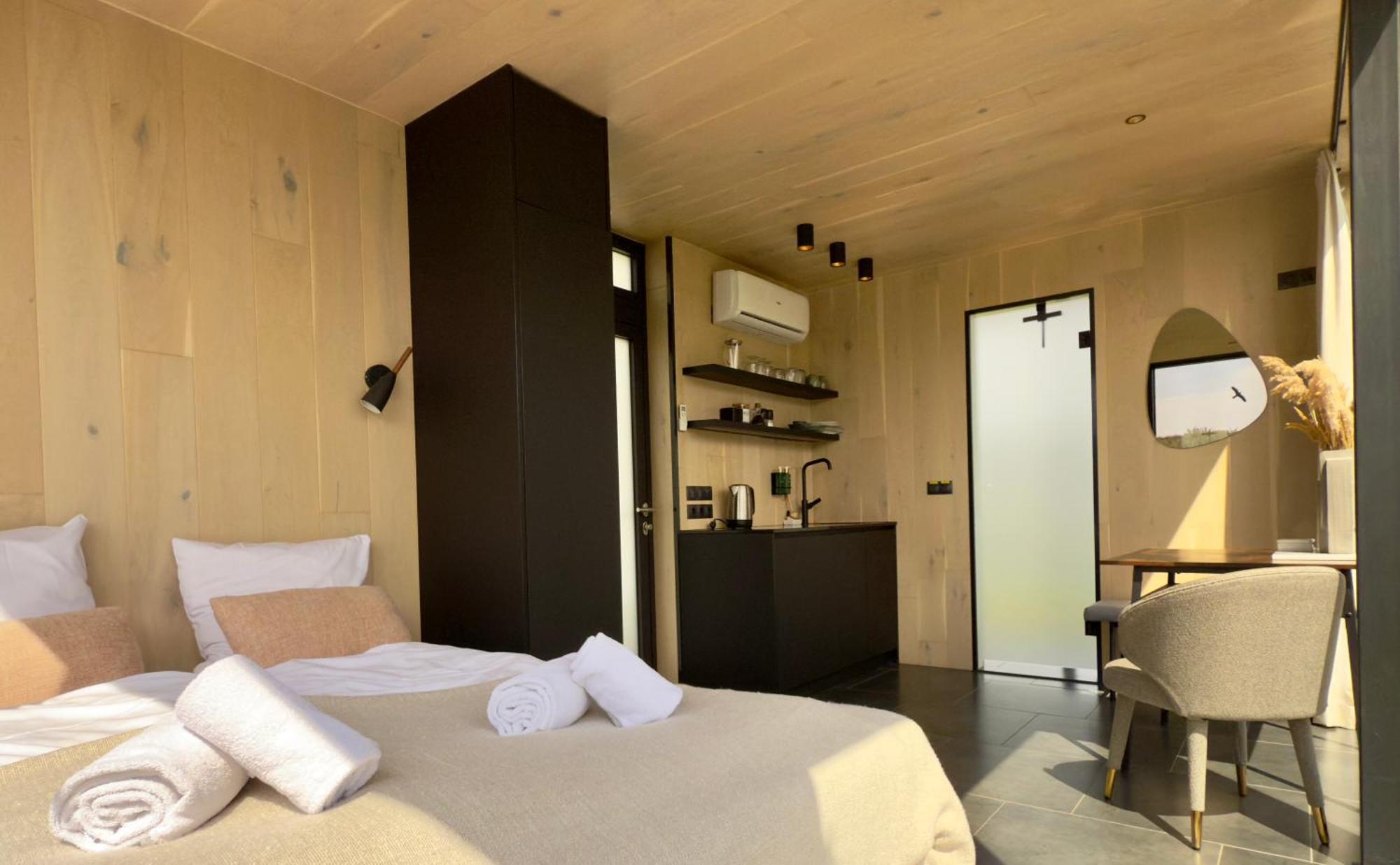 Basecamp Tiny House Eco-Resort Ijmuiden IJmuiden Exteriör bild