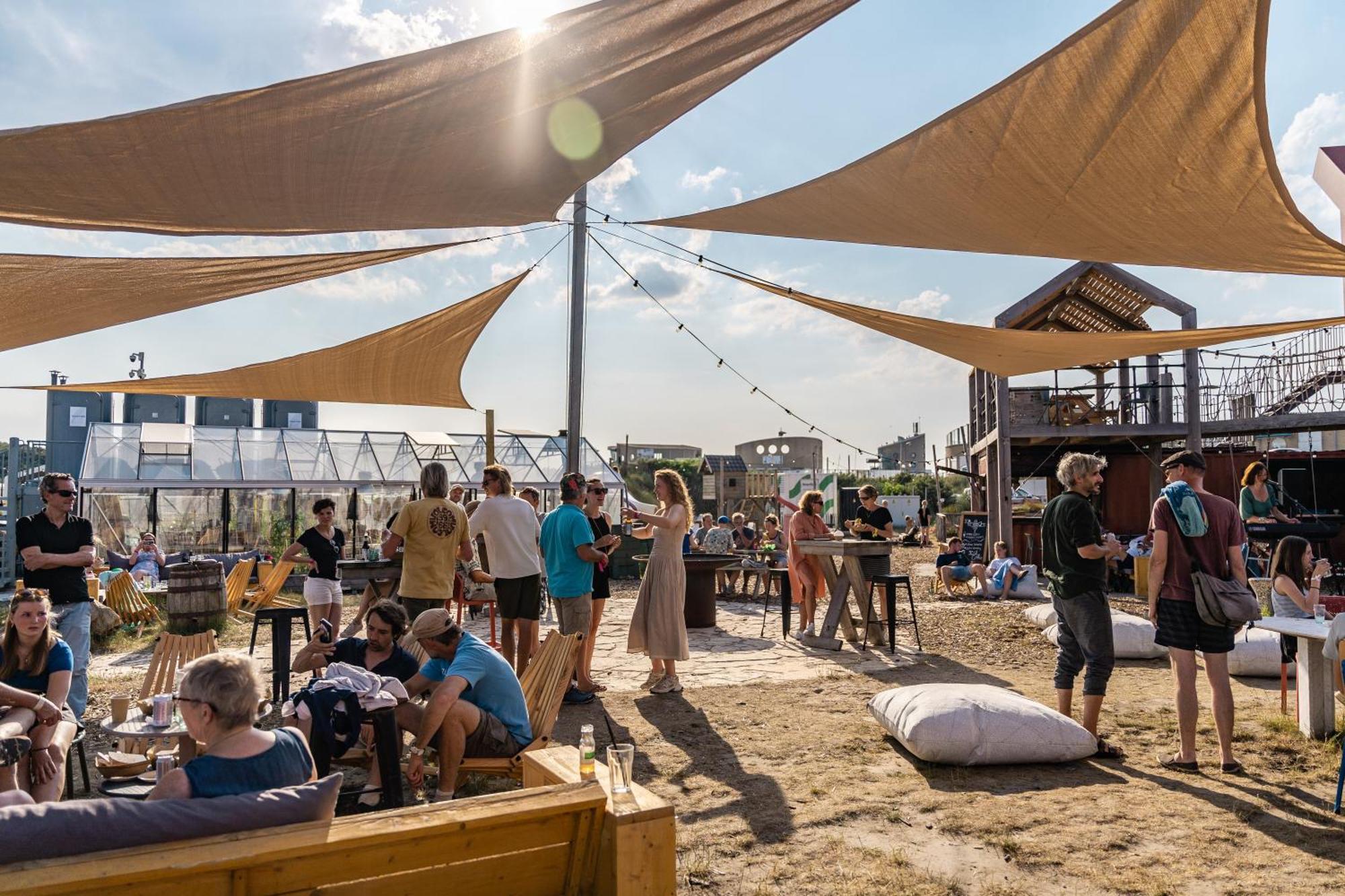 Basecamp Tiny House Eco-Resort Ijmuiden IJmuiden Exteriör bild